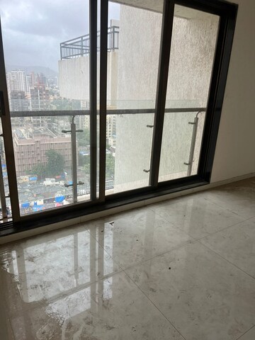 Room in 3 BHK Apartment at Raheja Interface Heights, Malad West – for Rent