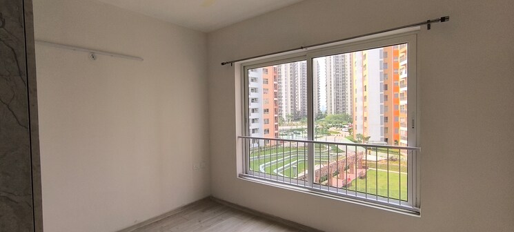 Room, shapoorji-pallonji-joyville-phase-2 3 Bedroom 1692 Sq.Ft. Apartment In Sector 102 Gurgaon 8785155