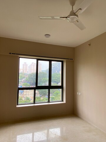 Room in 3 BHK Apartment at Shapoorji Pallonji Vicinia, Powai – for Sale