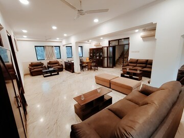Living Room in 6+ BHK Independent House at Eden Garden Tower, Chembur – for Sale