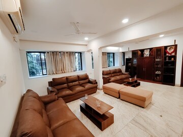 Living Room in 6+ BHK Independent House at Eden Garden Tower, Chembur – for Sale