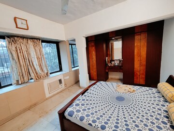 Bedroom in 6+ BHK Independent House at Eden Garden Tower, Chembur – for Sale