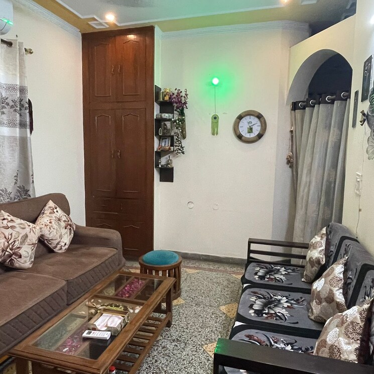 Living Room, sector 22b 2.5 Bedroom 1200 Sq.Ft. Villa In Sector 22b Gurgaon 8785210