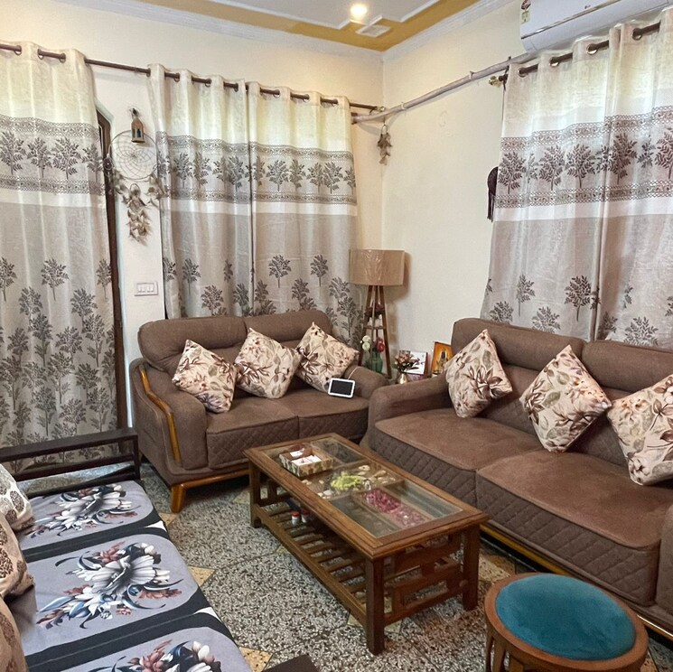Living Room, sector 22b 2.5 Bedroom 1200 Sq.Ft. Villa In Sector 22b Gurgaon 8785210