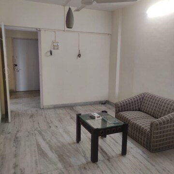 Bedroom in 1 BHK Apartment at Prabhadevi – for Rent
