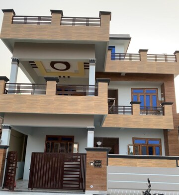 6+ BHK Independent House For Sale in Sector 2