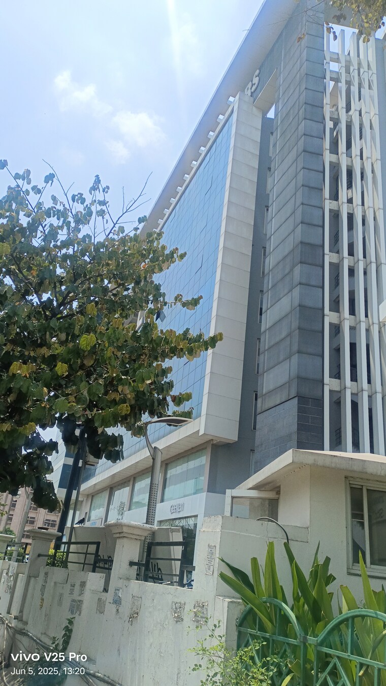 Exterior View, gomti nagar Commercial Office Space 9000 Sq.Ft. In Gomti Nagar Lucknow 8785247