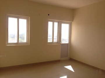Room in 3 BHK Apartment at MJR Pearl, Whitefield – for Rent