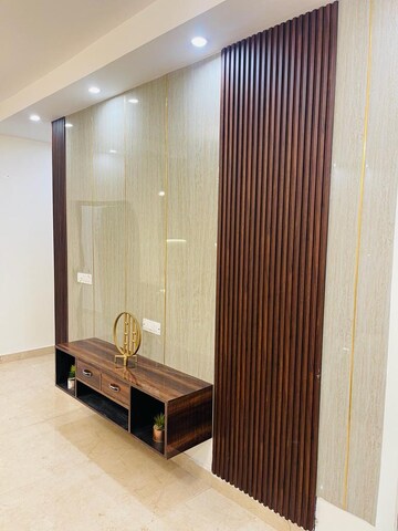 Bedroom in 3 BHK Builder Floor at Vip Road – for Rent