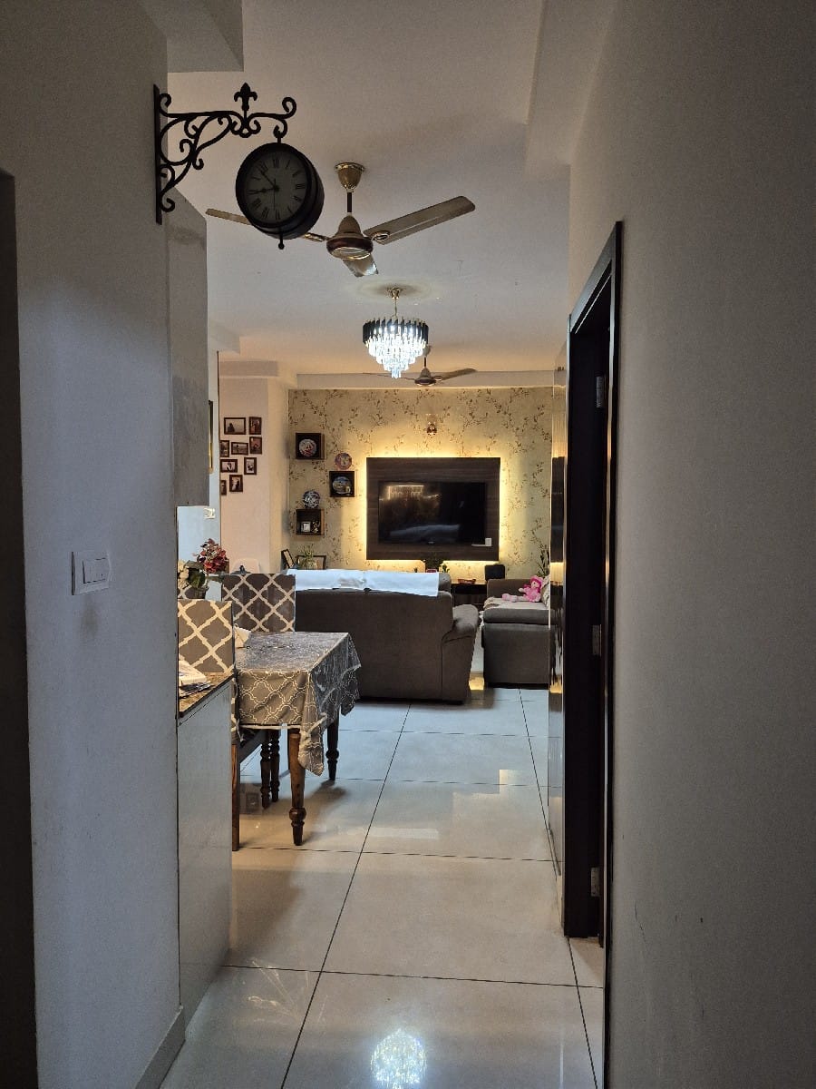 2 BHK Apartment For Rent in Prestige Lakeside Habitat