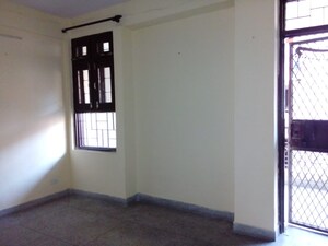 Room in 1 BHK Apartment at Mohan Cooperative Industrial Estate – for Sale