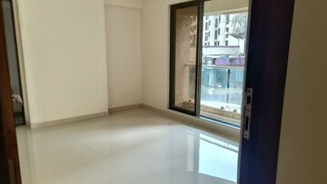 Room in 3 BHK Apartment at Vakola – for Sale