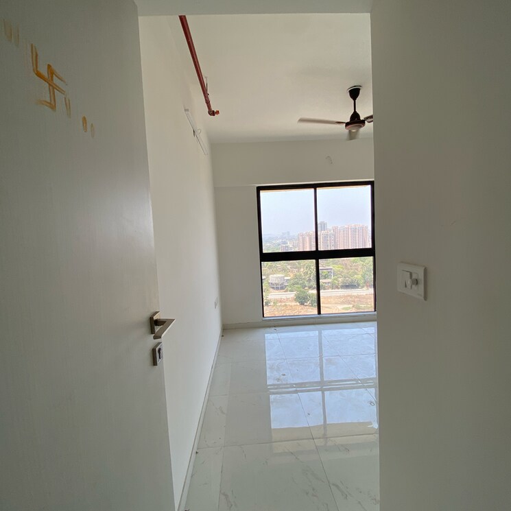 Room, runwal-gardens-phase-2 2 Bedroom 670 Sq.Ft. Apartment In Kalyan Shilphata Road Thane 8785293