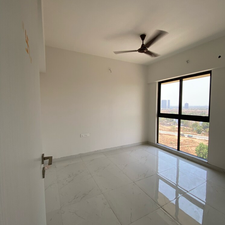 Room, runwal-gardens-phase-2 2 Bedroom 670 Sq.Ft. Apartment In Kalyan Shilphata Road Thane 8785293
