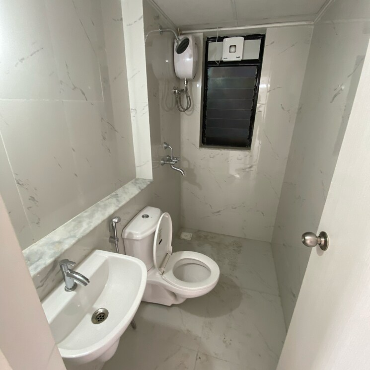 Attached Bathroom, runwal-gardens-phase-2 2 Bedroom 670 Sq.Ft. Apartment In Kalyan Shilphata Road Thane 8785293