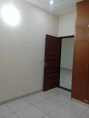 Room in 2 BHK Builder Floor at Huda – for Rent