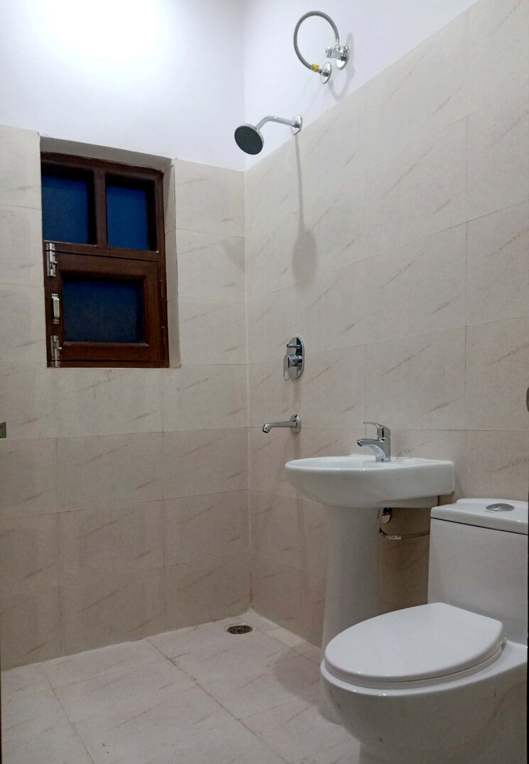 Bathroom, ambala highway 1 Bedroom 900 Sq.Ft. Apartment In Ambala Highway Zirakpur 8785302