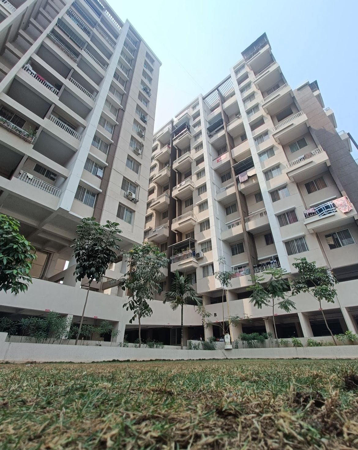 1 BHK + Extra Room Apartment For Rent in VJ YashOne Infinitee