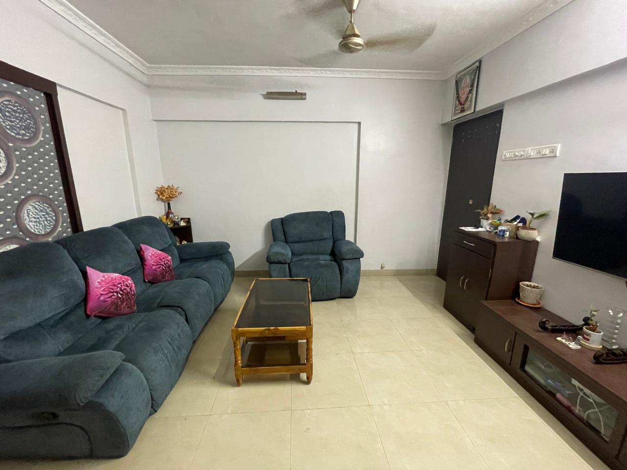 2 BHK Apartment For Rent in Riddhi Garden