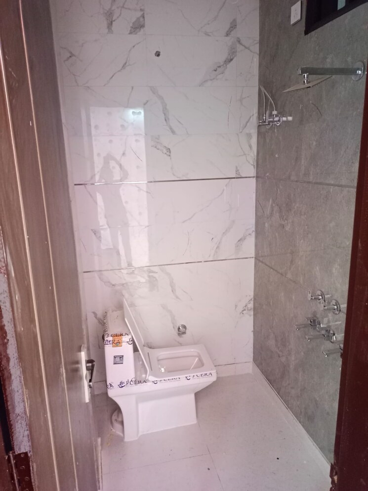 Bathroom, burari 3 Bedroom 990 Sq.Ft. Builder Floor In Burari Delhi 8785337
