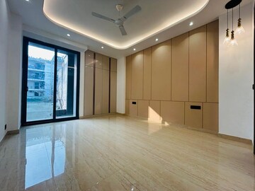 Room in 3 BHK Builder Floor at AS Tower, Sector 45 – for Rent