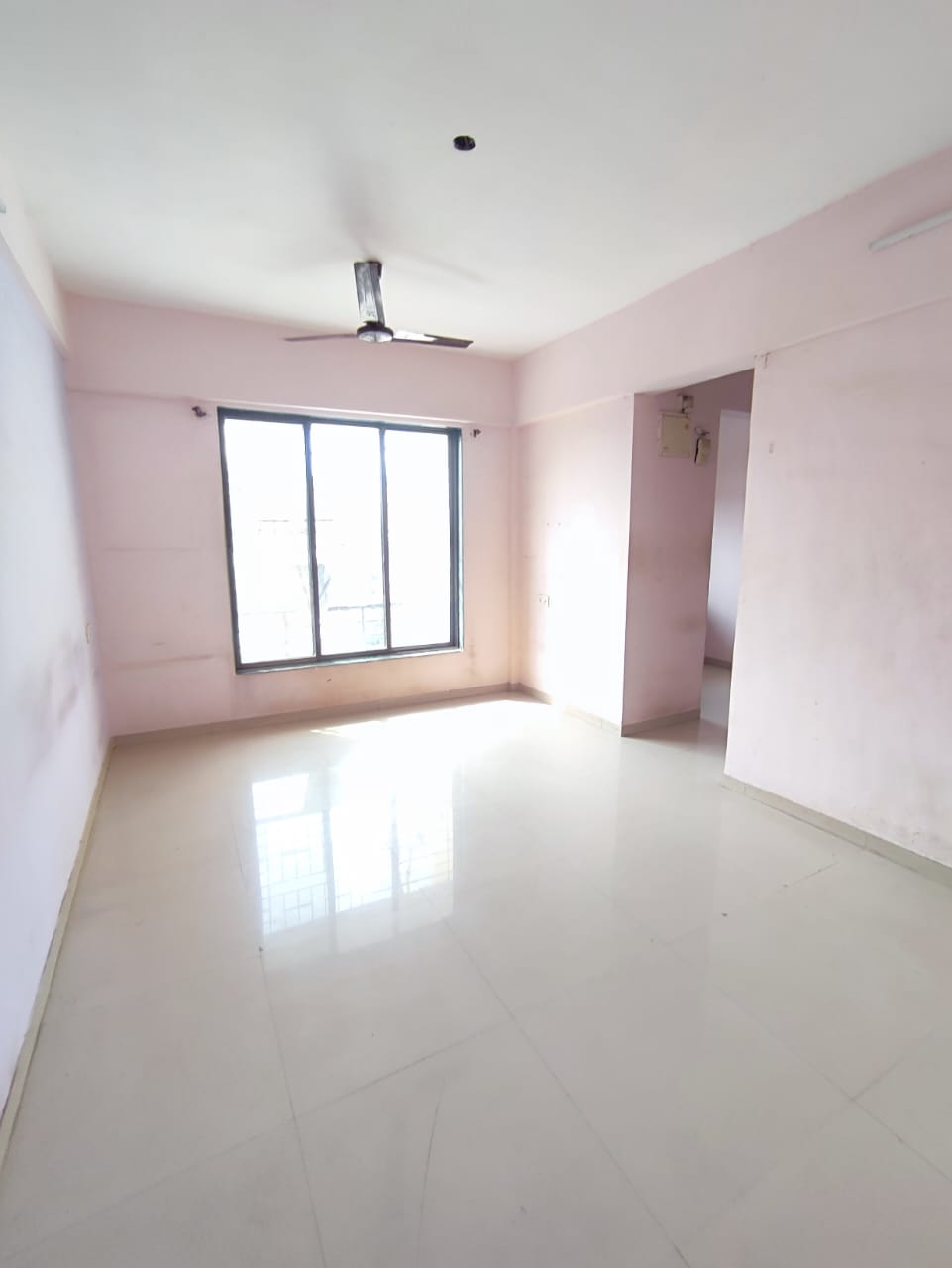 1 BHK + Extra Room Apartment For Rent in Squarefeet Grand Square