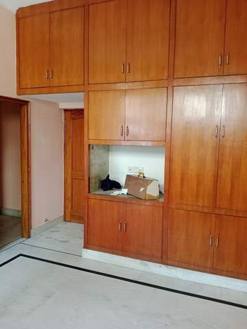 Room in 2 BHK Builder Floor at Huda – for Rent