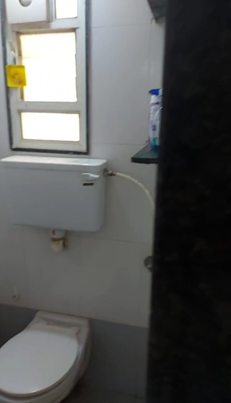 Bathroom, erandwane 2 Bedroom 1000 Sq.Ft. Apartment In Erandwane Pune 8785380