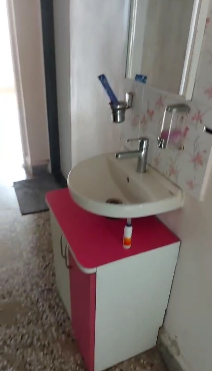 Bathroom, erandwane 2 Bedroom 1000 Sq.Ft. Apartment In Erandwane Pune 8785380