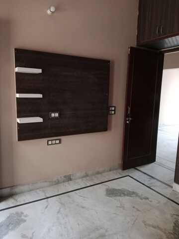 Room in 2 BHK Builder Floor at Huda – for Rent