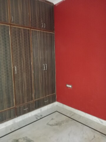 Room in 2 BHK Builder Floor at Huda – for Rent