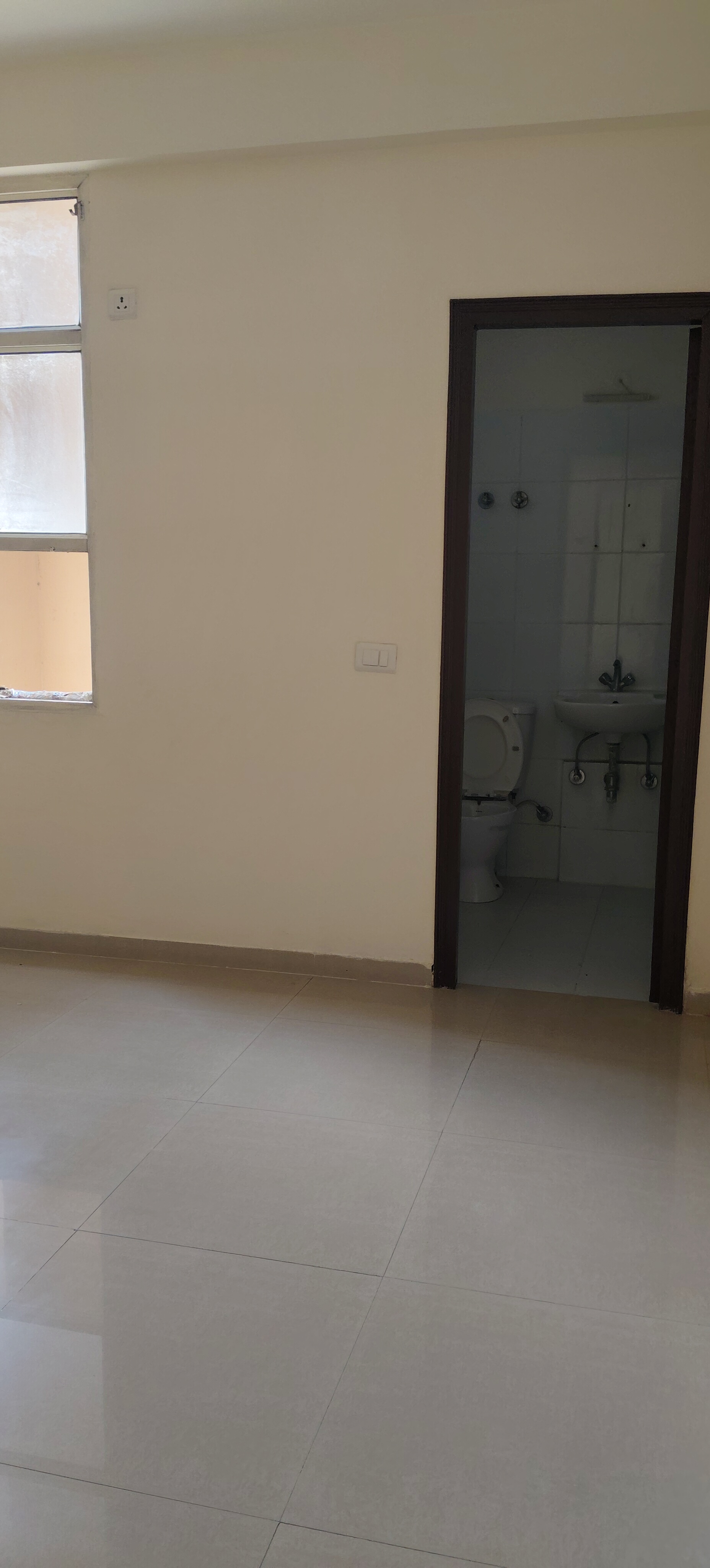 3 BHK + Servant Room Apartment For Sale in Omaxe Residency