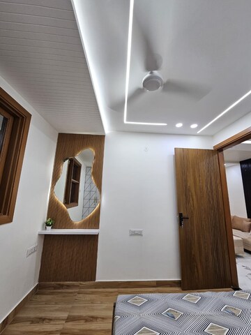 Furnished Amenities in 2 BHK Builder Floor at Nawada – for Sale