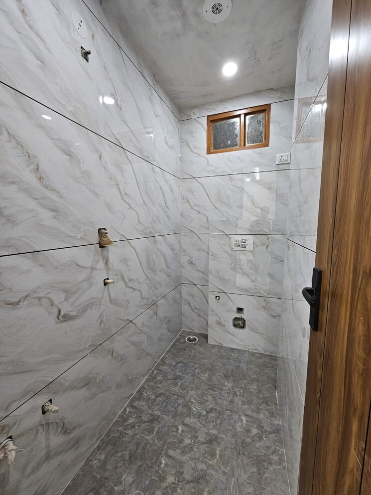 Bathroom, nawada 2 Bedroom 550 Sq.Ft. Builder Floor In Nawada Delhi 8785460