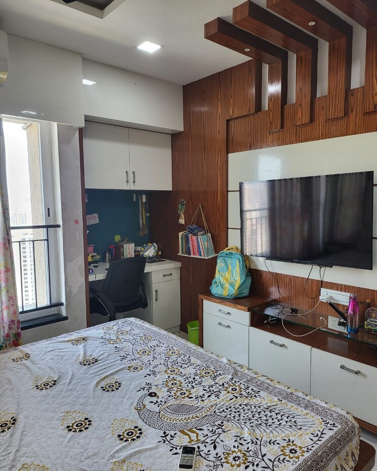 Bedroom, hiranandani-estate-crown 1.5 Bedroom 700 Sq.Ft. Apartment In Ghodbunder Road Thane 8785469