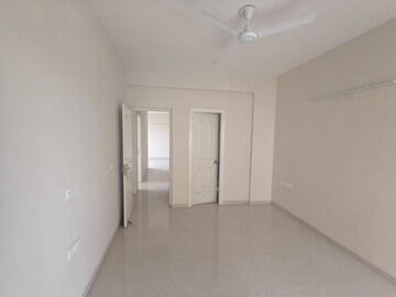 Room in 3 BHK Builder Floor at Central Park Cerise Suites, Sohna Sector 33 – for Rent