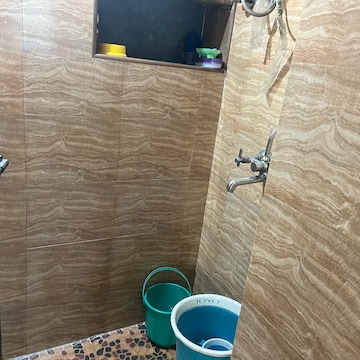 Bathroom in 1 BHK Apartment at Shah Complex 3, Sanpada Sector 1 – for Sale