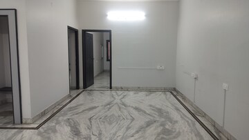 Room in 3 BHK Apartment at Jubilee Hills – for Rent