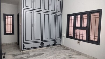 Room in 3 BHK Apartment at Jubilee Hills – for Rent