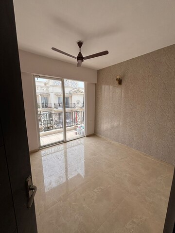 Room in 3 BHK Builder Floor at Signature Global Park 4 and 5, Sohna Sector 36 – for Rent