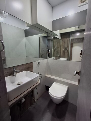 Master Bedroom in 1 BHK Apartment at Goregaon West View CHS, Goregaon West – for Rent