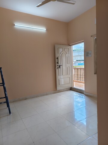 Room in 1 BHK Builder Floor at Indiranagar – for Rent