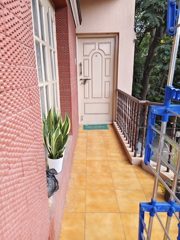 Balcony in 1 BHK Builder Floor at Indiranagar – for Rent