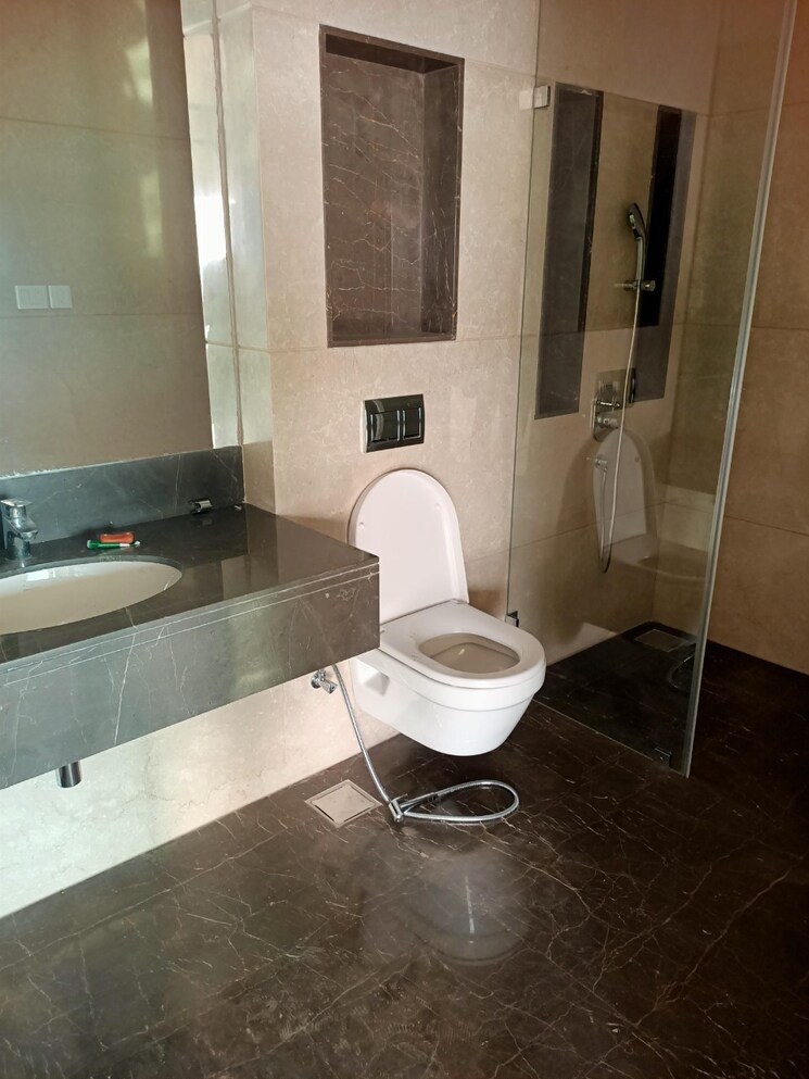 Bathroom, lokhandwala-minerva-mahalaxmi 3 Bedroom 1900 Sq.Ft. Apartment In Mahalaxmi Mumbai 8785580