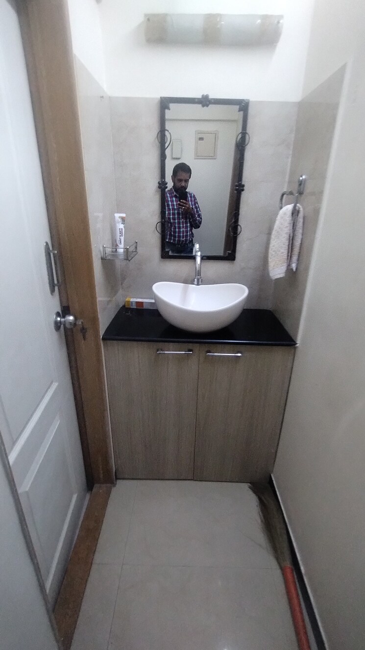 Attached Bathroom, charkop sector 8 1 Bedroom 600 Sq.Ft. Apartment In Charkop   Sector 8 Mumbai 8785619