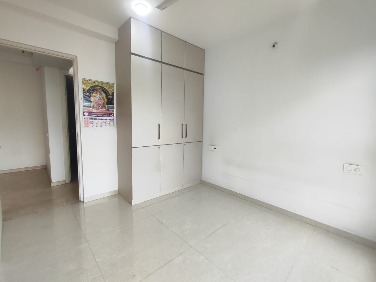 2 BHK + Pooja Room Apartment For Sale in Hiranandani Eagleridge Wing B