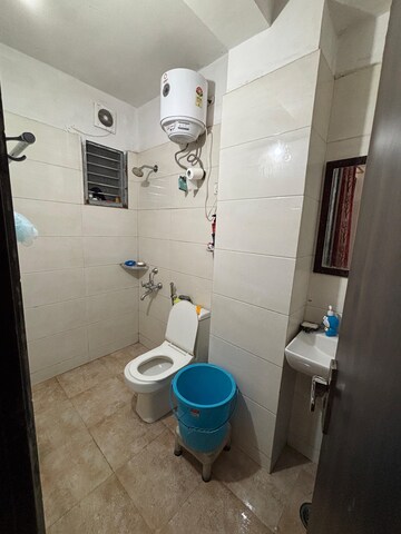 Master Bedroom in 2 BHK Builder Floor at Sector 43 – for Rent
