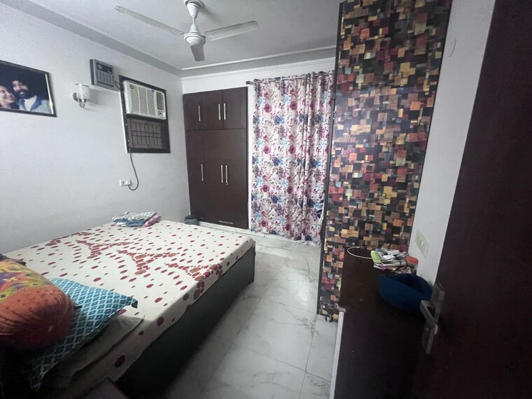 Bedroom, chandan hola 3 Bedroom 120 Sq.Yd. Apartment In Chandan Hola Delhi 8785647
