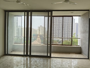 Room in 2 BHK Apartment at Piramal Vaikunth, Balkum Pada – for Sale