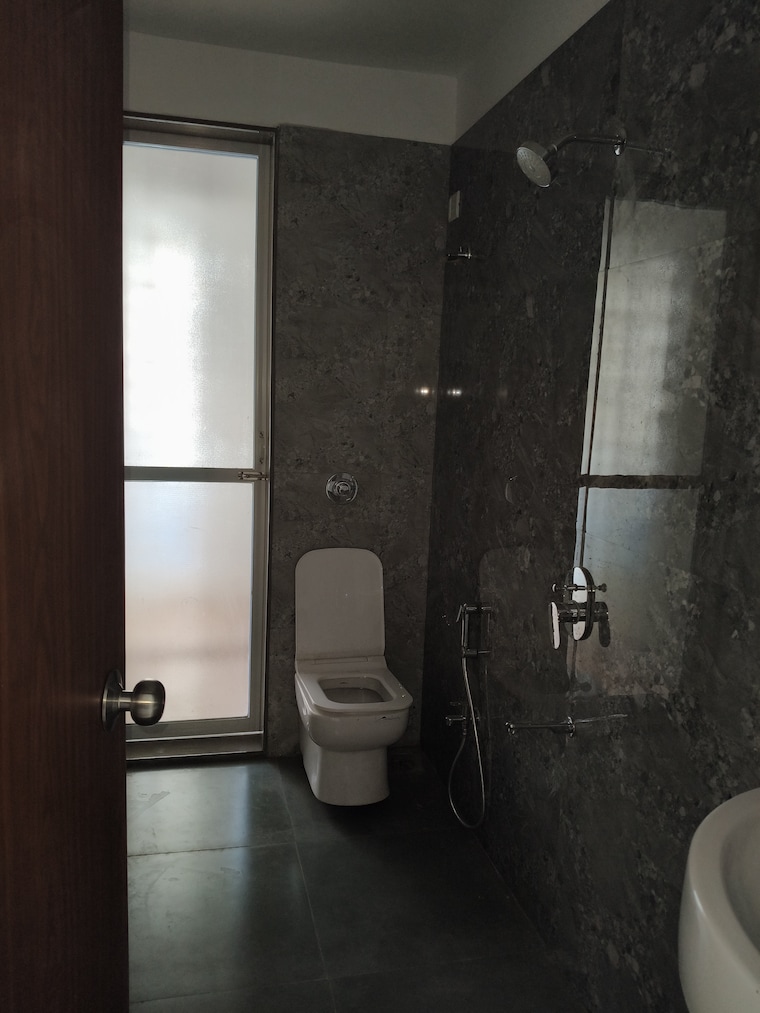 Bathroom, dura-giriraj-sparsh 3 Bedroom 1396 Sq.Ft. Apartment In Naupada Thane 8785655